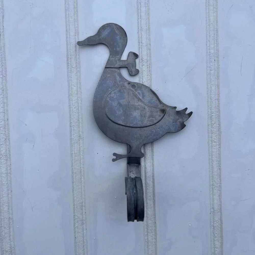 Vintage Metal Duck Wall Hook – Rustic Farmhouse / Cottagecore Decor